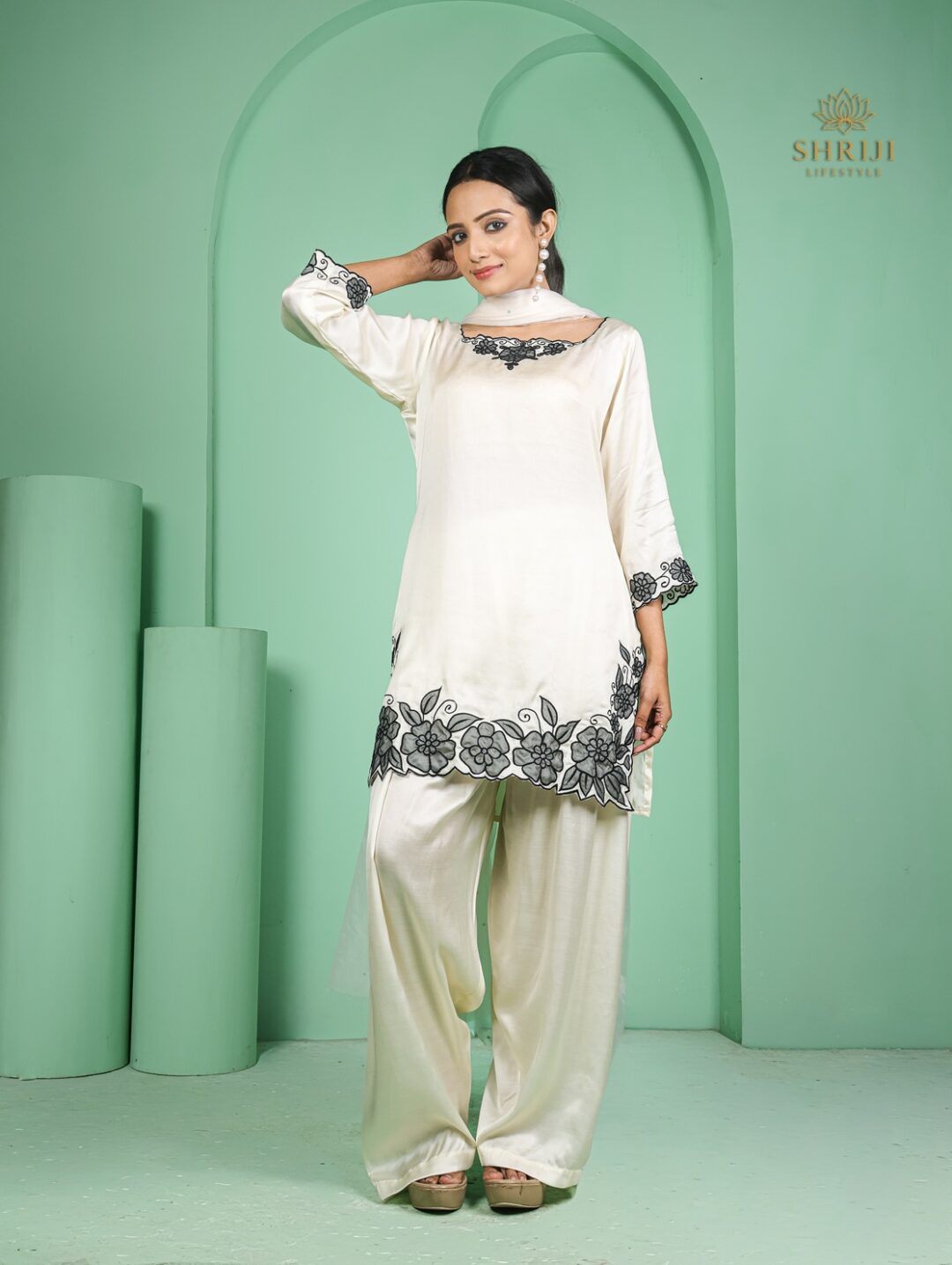 white crepe farshi salwar set with dupatta